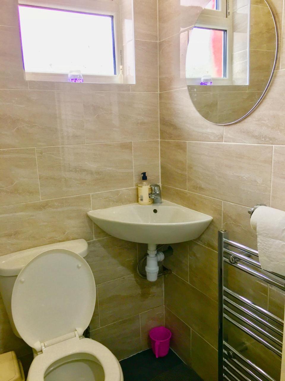 London 2 Bedroom Apartment, Kitchen, Reception And Private Garden Exterior foto