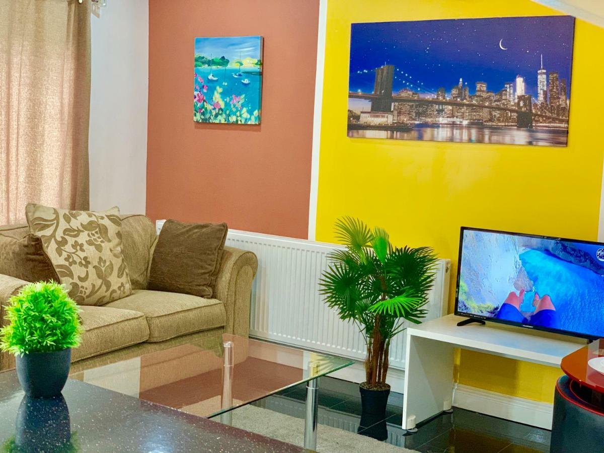 London 2 Bedroom Apartment, Kitchen, Reception And Private Garden Exterior foto